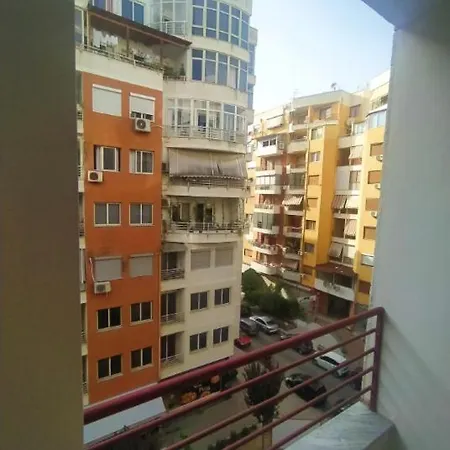 #1 Modern 1br With Balcony In Up-and-coming Hip Area Apartmán *